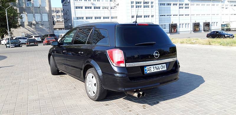Універсал Opel Astra 2007 в Дніпрі