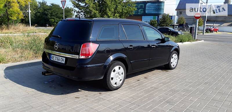 Універсал Opel Astra 2007 в Дніпрі