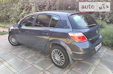 Хэтчбек Opel Astra 2006 в Кривом Роге