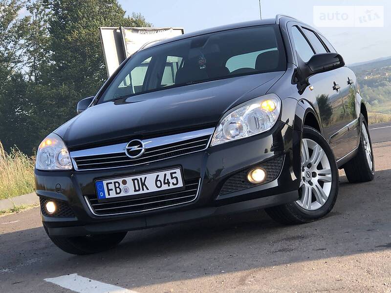 Универсал Opel Astra 2008 в Дрогобыче