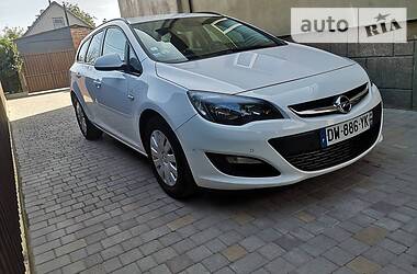 Универсал Opel Astra 2015 в Нововолынске