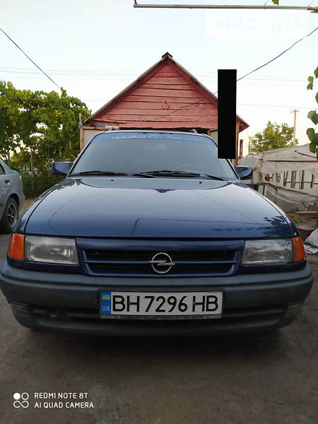 Универсал Opel Astra 1994 в Раздельной