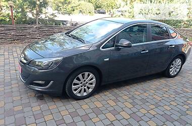 Седан Opel Astra 2013 в Луцке