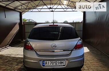 Хэтчбек Opel Astra 2013 в Киеве