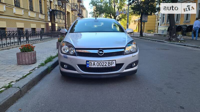 Кабриолет Opel Astra 2008 в Киеве