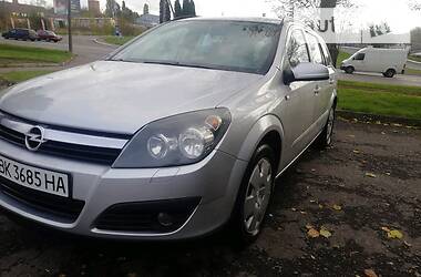 Универсал Opel Astra 2006 в Ровно