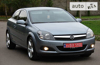 Купе Opel Astra 2009 в Ровно