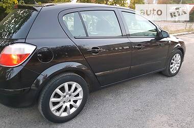 Хэтчбек Opel Astra 2004 в Мурованых Куриловцах