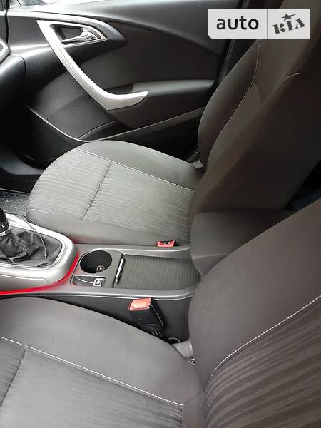 Універсал Opel Astra 2011 в Хмельницькому