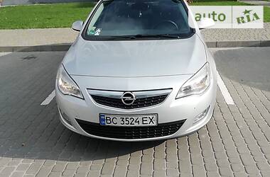 Универсал Opel Astra 2011 в Львове
