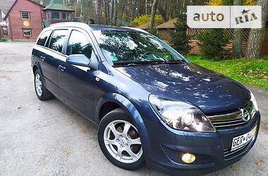 Универсал Opel Astra 2009 в Луцке