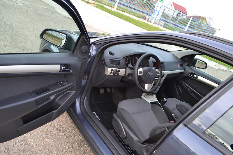 Универсал Opel Astra 2008 в Калуше