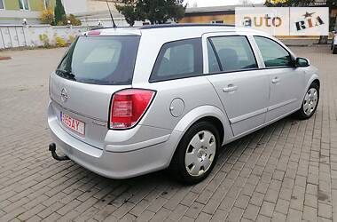 Универсал Opel Astra 2006 в Ровно