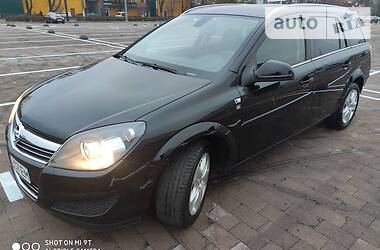 Универсал Opel Astra 2010 в Житомире