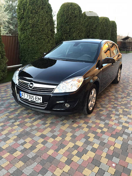 Хэтчбек Opel Astra 2009 в Ивано-Франковске