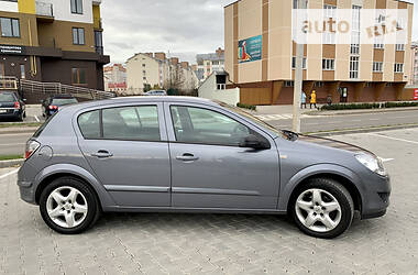 Хэтчбек Opel Astra 2007 в Луцке