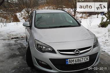 Универсал Opel Astra 2014 в Сумах