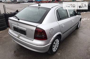 Хэтчбек Opel Astra 2003 в Городке