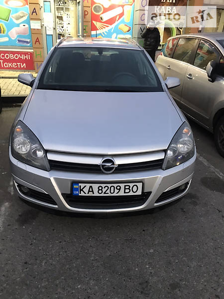 Универсал Opel Astra 2004 в Киеве