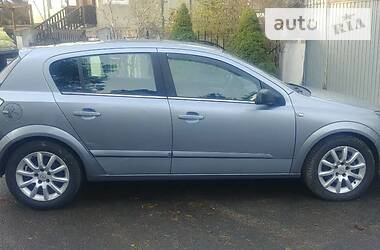 Хэтчбек Opel Astra 2005 в Киеве