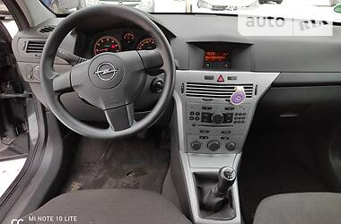 Универсал Opel Astra 2009 в Луцке