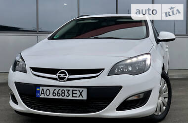 Универсал Opel Astra 2013 в Мукачево