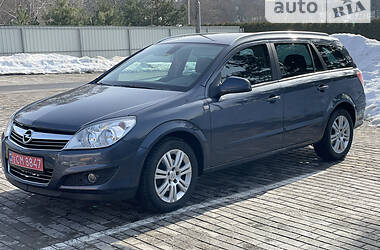 Универсал Opel Astra 2009 в Луцке