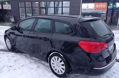 Универсал Opel Astra 2013 в 