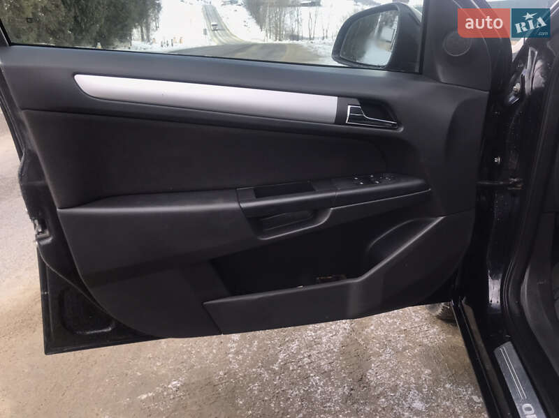 Універсал Opel Astra 2010 в Турці