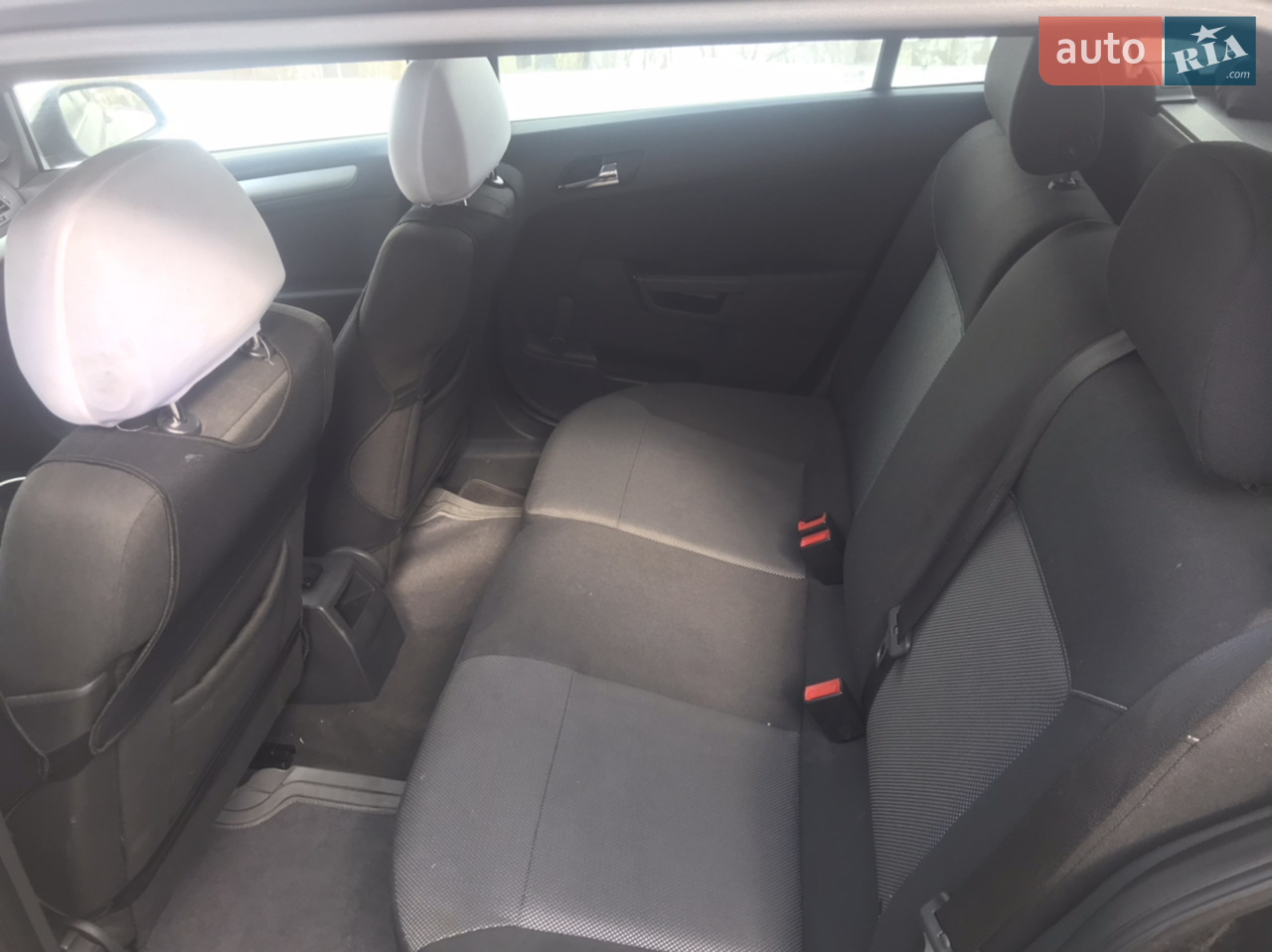 2010 Opel Astra - мініатюра 16