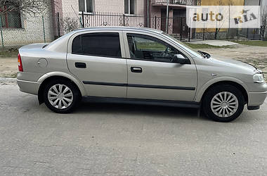 Седан Opel Astra 2007 в Львові