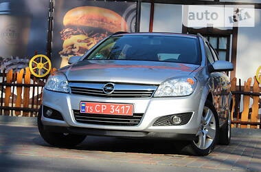 Універсал Opel Astra 2010 в Дрогобичі