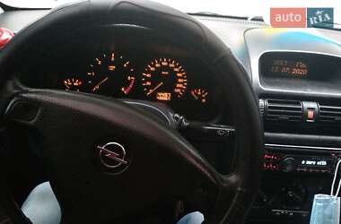 Хэтчбек Opel Astra 1999 в 