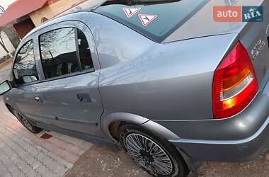 Седан Opel Astra 2006 в Перемышлянах