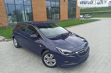 Хэтчбек Opel Astra 2017 в Черновцах