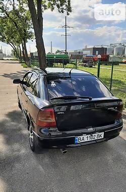 Хэтчбек Opel Astra 2003 в Кропивницком
