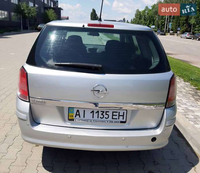 Универсал Opel Astra 2013 в Белой Церкви