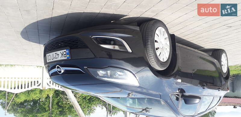 Универсал Opel Astra 2013 в Остроге