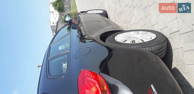 Универсал Opel Astra 2013 в Остроге