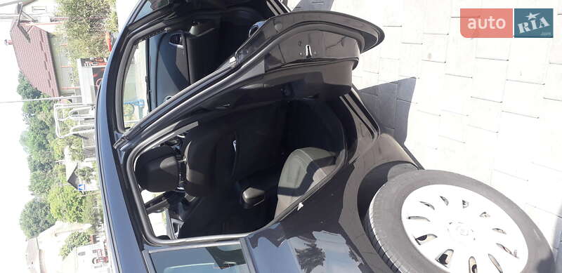 Универсал Opel Astra 2013 в Остроге