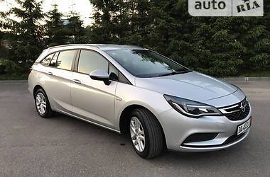 Универсал Opel Astra 2017 в Тернополе