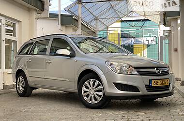 Универсал Opel Astra 2008 в Стрые