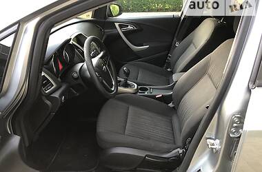 Универсал Opel Astra 2011 в Киеве