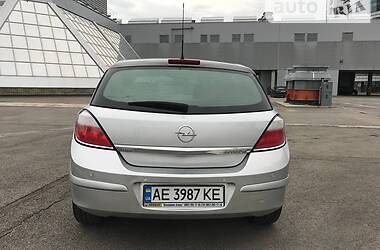 Хэтчбек Opel Astra 2004 в Днепре
