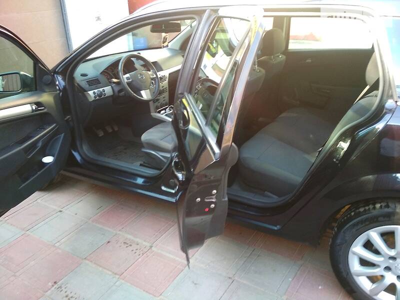 Універсал Opel Astra 2008 в Житомирі