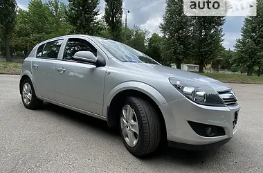 Opel Astra 2013