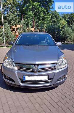 Хетчбек Opel Astra 2007 в 
