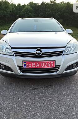 Универсал Opel Astra 2007 в Гадяче