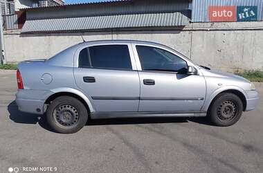 Седан Opel Astra 2003 в Киеве