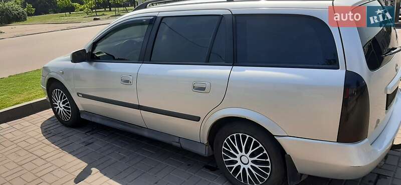 Универсал Opel Astra 2003 в Днепре